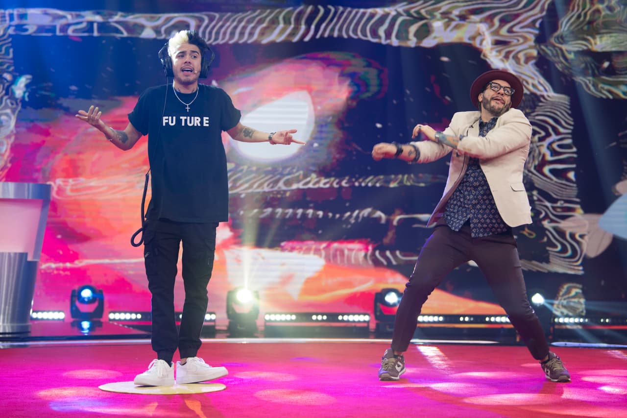 ¿Qué tal la serenata que le cantó Mario a Mariana y Salame en el 'Escenario Inclinado'?