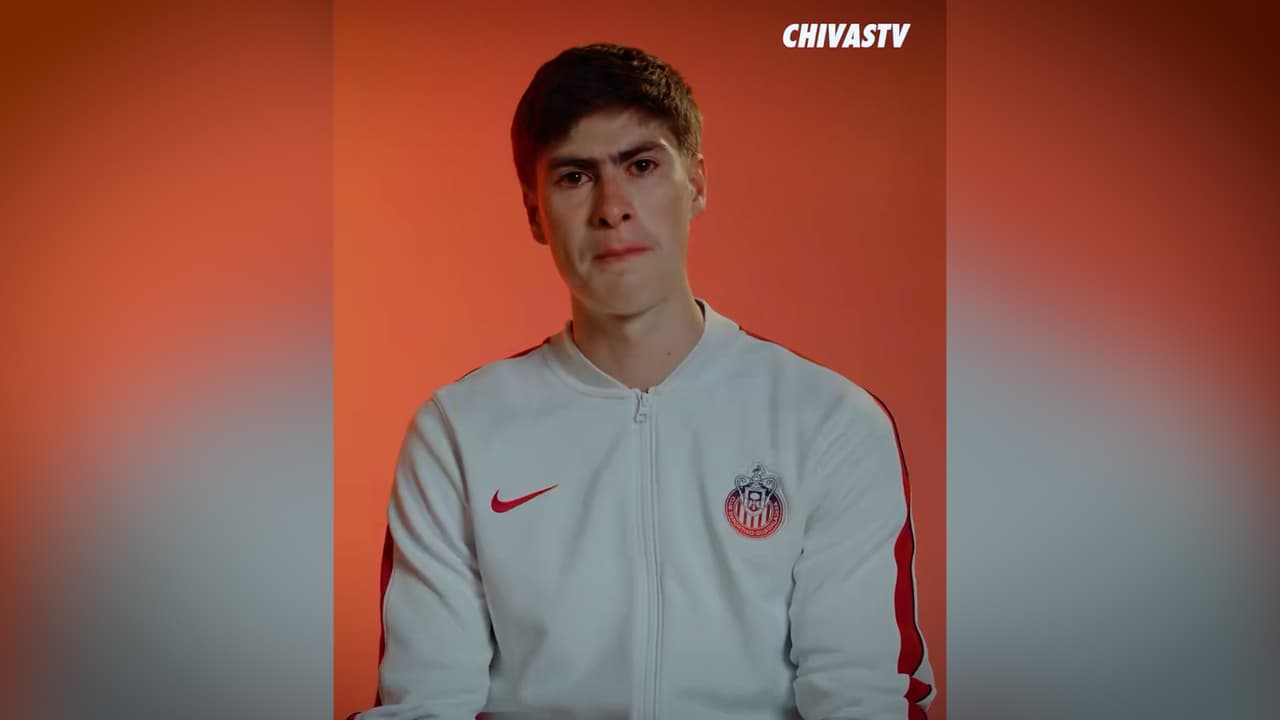 'Hormiga' González se quiebra al despedirse de Chivas