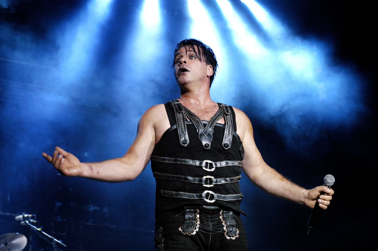 Vocalista de Rammstein fue hospitalizado por fiebre alta... pero no tiene coronavirus
