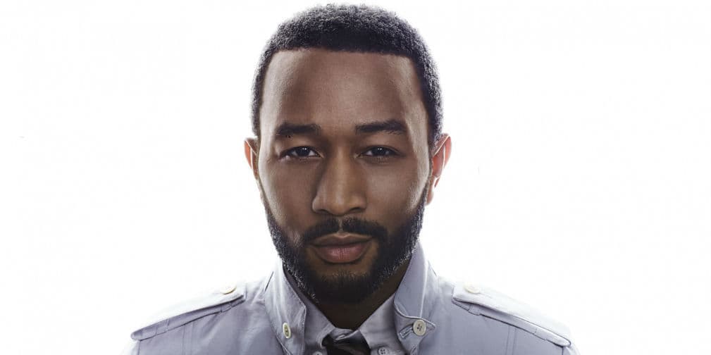 8. John Legend: Es fenomenal. Una cantante maravillosa y una de las mejores artistas en este momento.