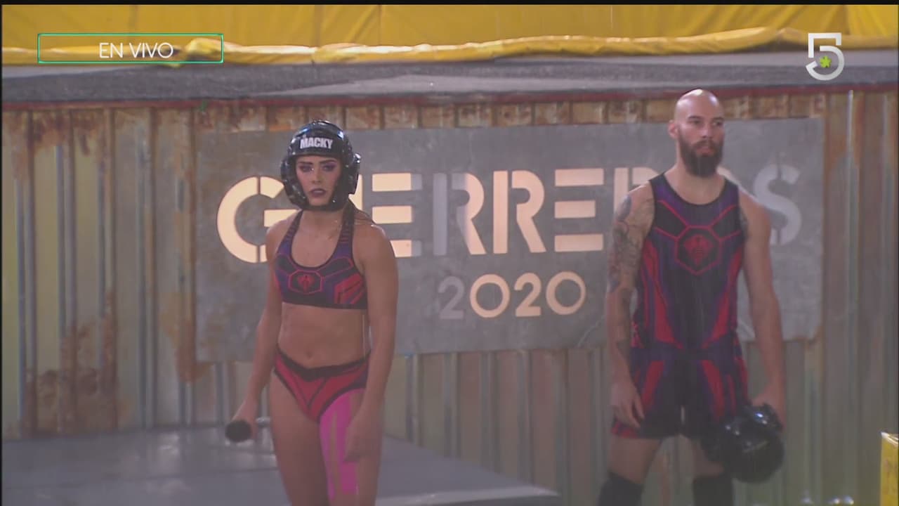 Siguió Ella y Nicola midiéndose ante Macky y Yann. Los primero tomaron la delantera pero la capitana se quejó de que en la escaleta estaba “Rasta” y no Nano, por lo que Tribunal anuló el punto y se repitió el enfrentamiento. En la segunda vuelta la victoria fue para Cobras.