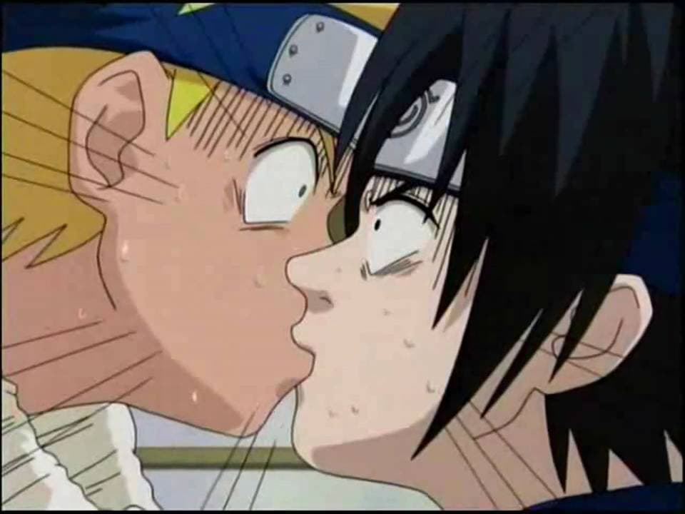 Todos los que vieron 'Naruto' recuerdan que el primer beso del protagonista fue con Sasuke, un accidente que nadie vio venir.