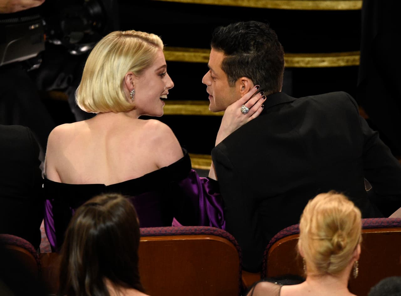 La victoria acompañada de un buen amor. Lucy Boynton interpretó a la esposa de Freddie Mercury y es la pareja de Malek