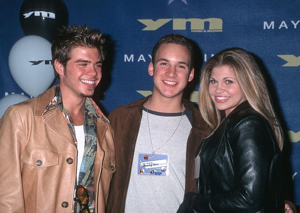 1999: Matthew Lawrence, Ben Savage y ella en un evento. Por aquellos años no hizo muchos trabajos más, apareció como Topanga en el episodio "Frightful Halloween Bash" de ABC TGIF.