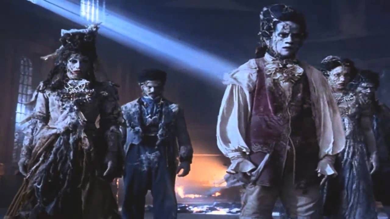 No, no es Thriller. Es Ghosts. Una cinta en la que un músico es molestado por un peculiar fantasma.