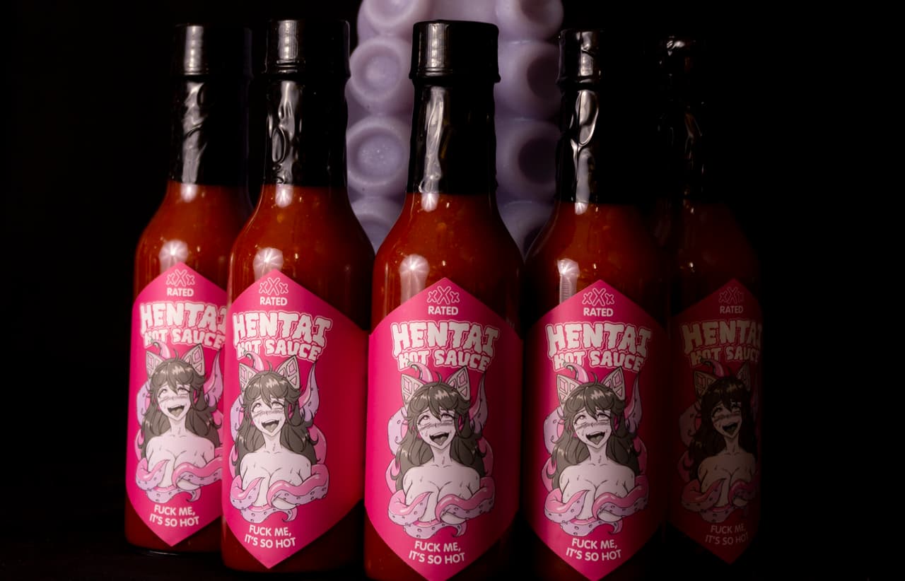 ¿Hambre obscena? Lanzan salsa picante inspirada en el Hentai