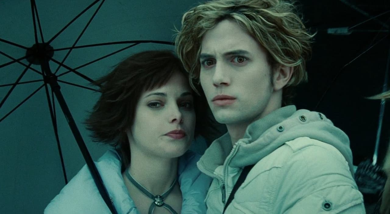 Jackson Rathbone. El actor que interpretó a Jasper Hale cumplió 26 años el pasado 14 de diciembre.