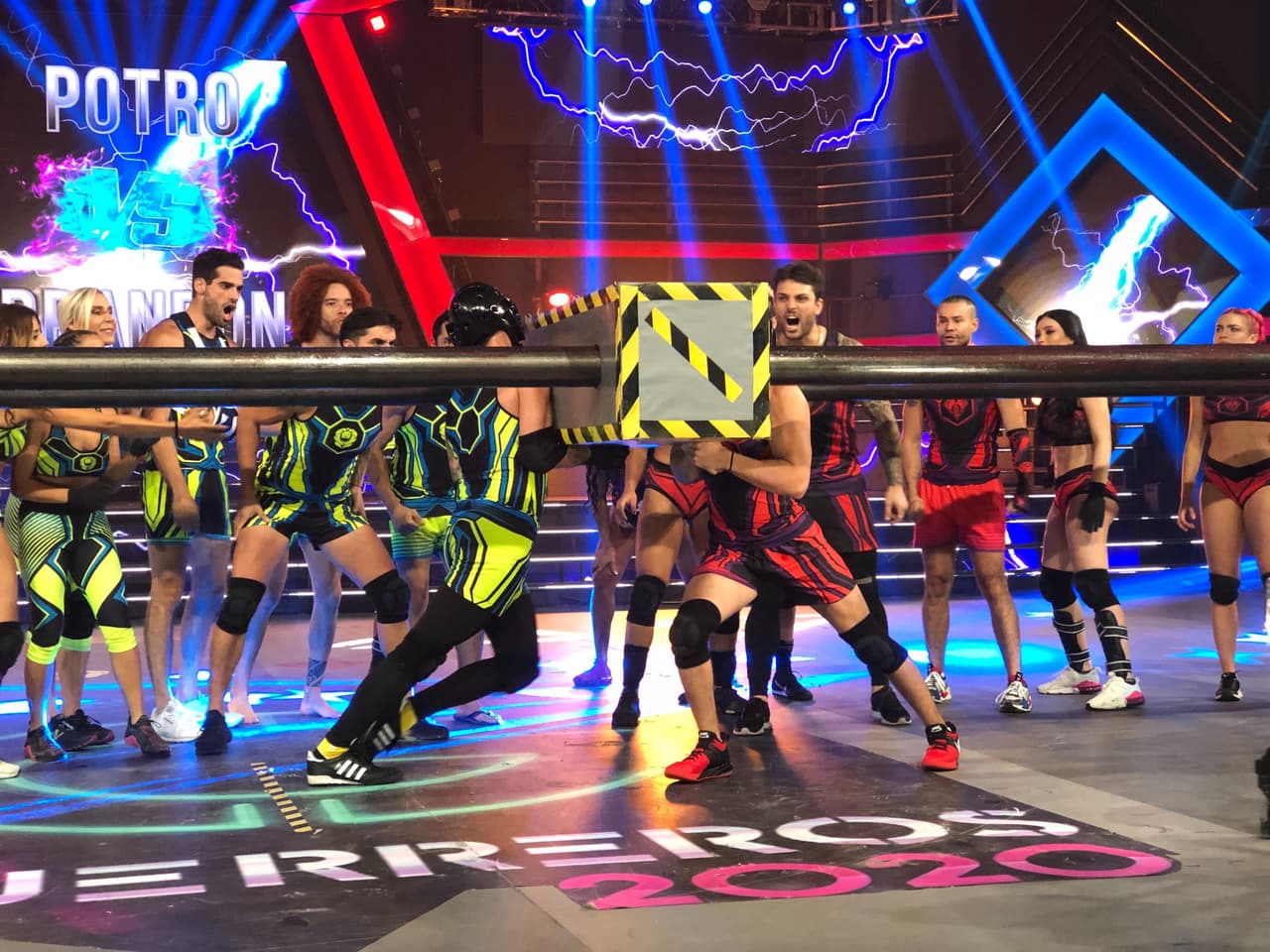 Aunque Potro parecía que iba a ganar en Fuerzas opuestas, Brandon puso todo su esfuerzo y triunfó, siendo el León el segundo sentenciado.