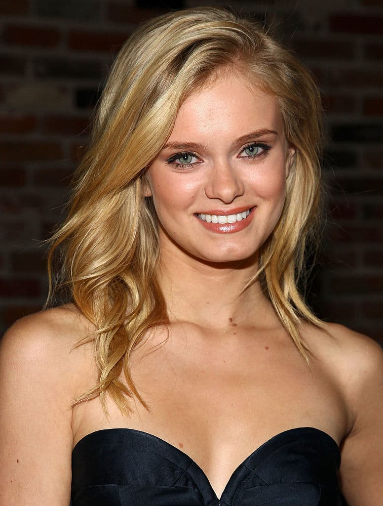 Conoce a Sara Paxton, la actriz y cantante con raíces mexicanas que conquistó a Malcolm