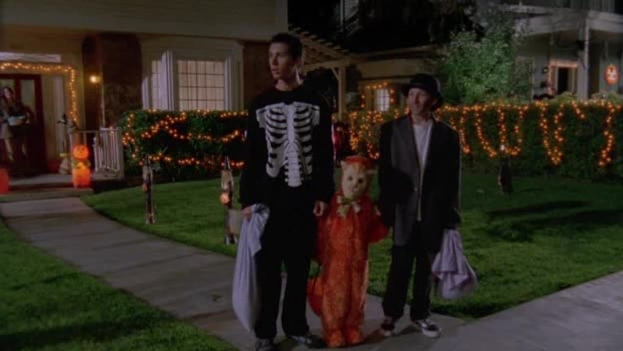 En la séptima temporada de ‘Malcolm el de en medio’ hay uno de los mejores episodios de la serie y es de Halloween. En esta ocasión, Lois se queda hasta tarde trabajando, mientras que Reese y Dewey le pierden la pista a Jamie mientras salen a pedir dulces.