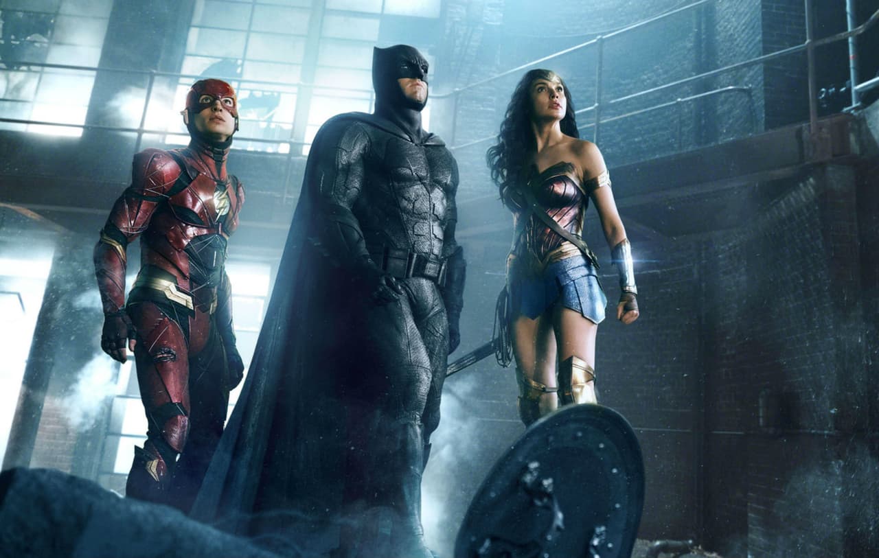 ¿Será por el bigote de Henry Cavill? Zack grabará nuevas escenas del Snyder Cut