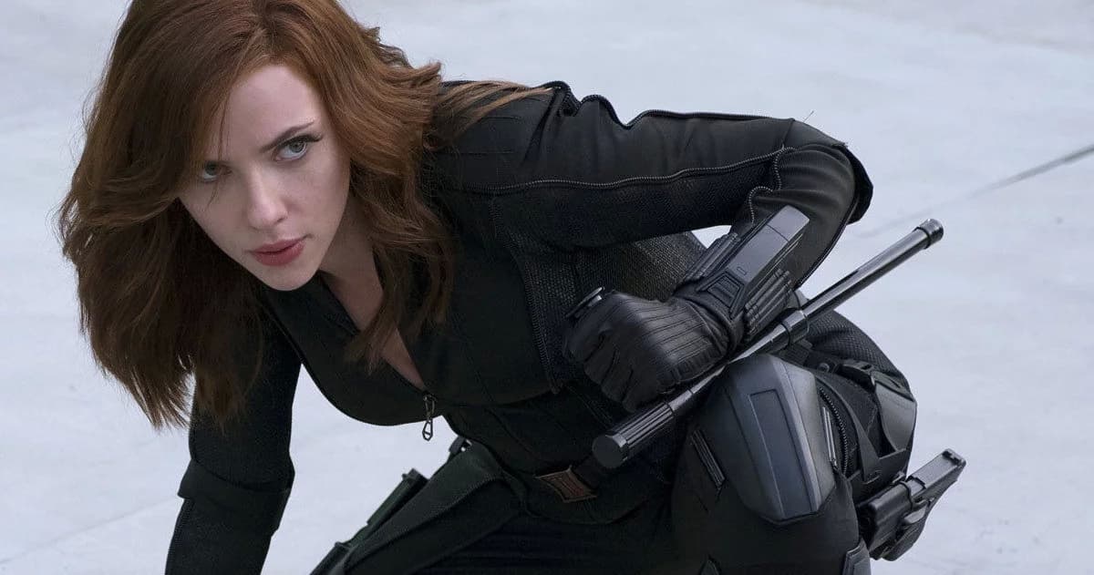 Los bandos se dividieron en Capitán América: Civil War (2016) pero ella nunca abandonó el color negro en su vestimenta