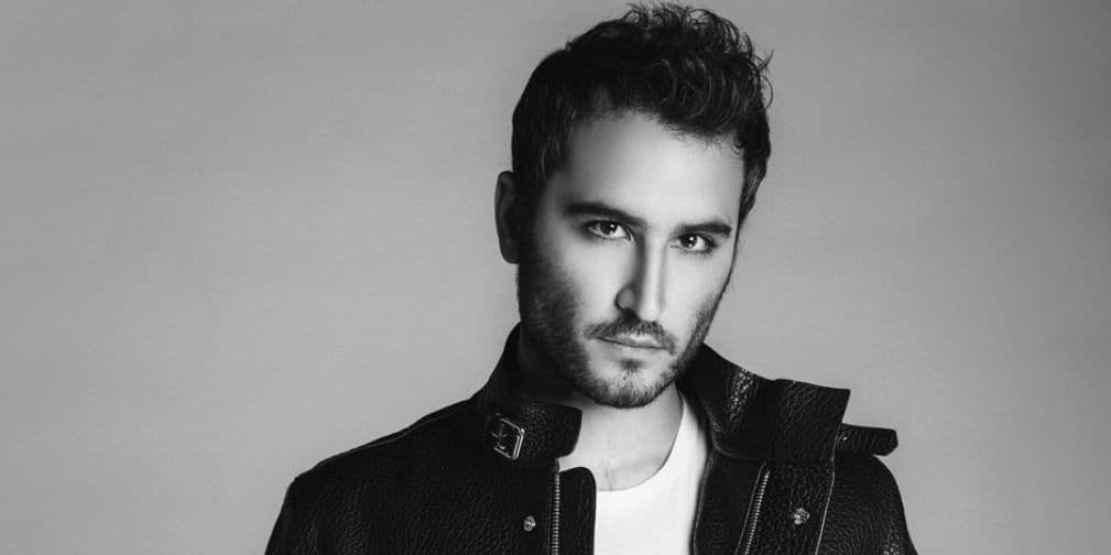 11. Jesús de Reik: El vocalista nunca lo ha aceptado pero dice que si lo fuera no tendría problema alguno.