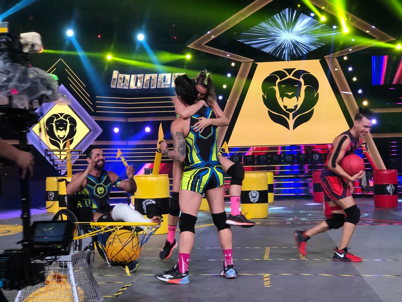 Potro y Estefanía no temen presumir su amor en la competencia, ¡y esta noche no fue la excepción!