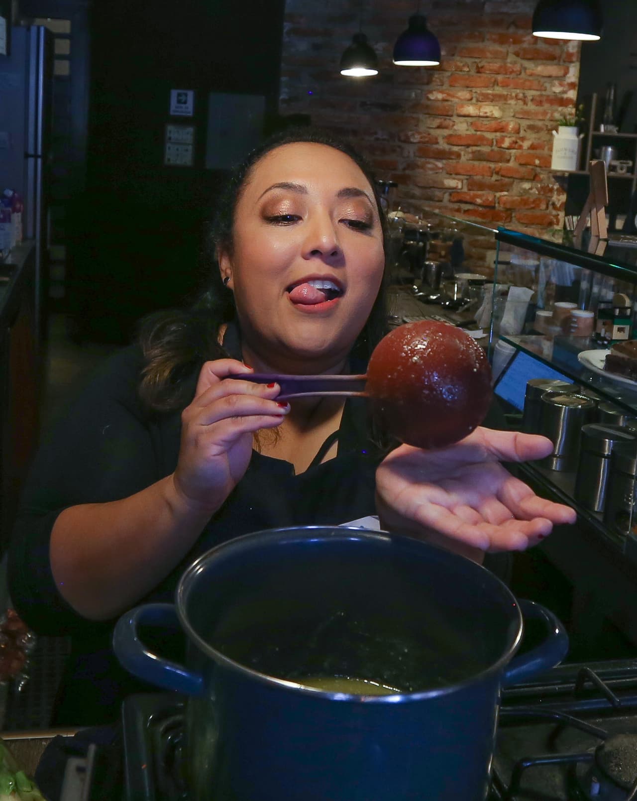 Y quedó satisfecha con su chamba.