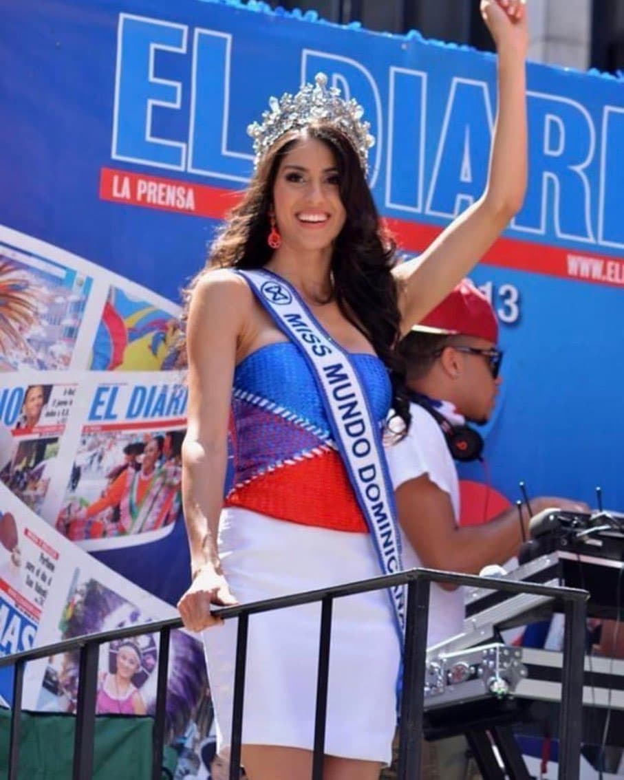 Joely empezó su carrera dentro del modelaje desde muy pequeña. “Claro que sí (volvería a modelar). El modelaje es mi vida, empecé a los 9 años y me encantaría dar más clases de pasarela”, expresó.