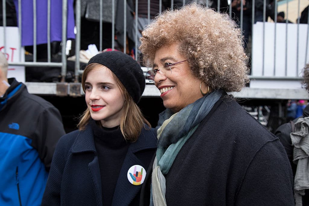 El 21 de enero de 2017 asistió a la Marcha de las Mujeres en Washington. A su lado está Angela Yvonne Davis, una filósofa, política marxista, activista afroamericana antirracista y feminista.