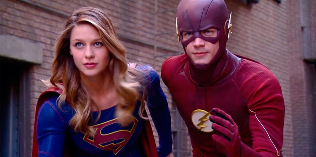 Barry Allen/Flash (Grant Gustin) participó en Worlds Finest, el episodio 18 de la serie.