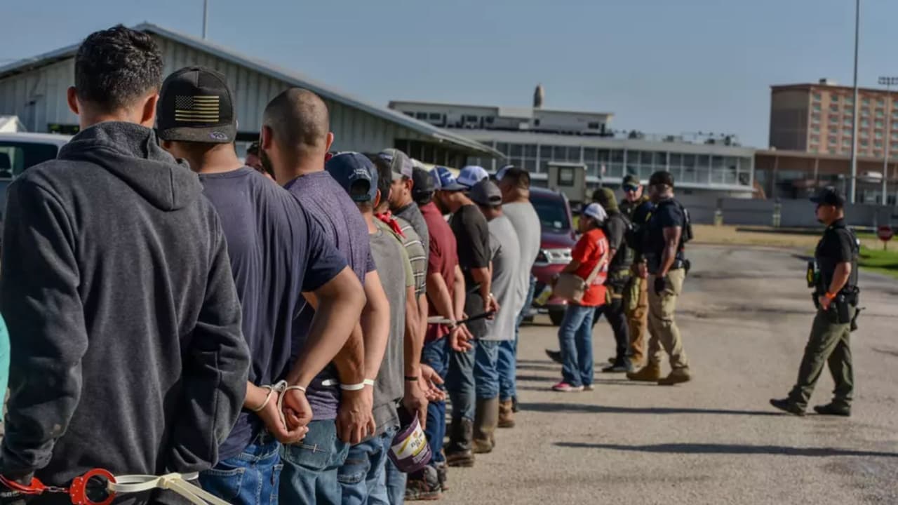 Esto se sabe de la redada de ICE en un hipódromo en Louisiana que dejó 84 inmigrantes detenidos