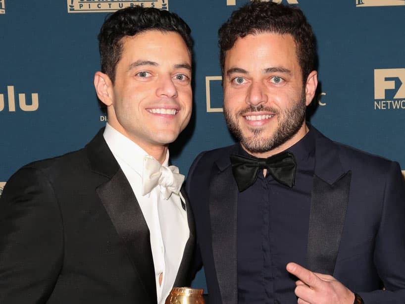 No, Freddie Mercury no es el gemelo de Rami Malek. Pero sí tiene un hermano de nombre Sami que nació el mismo día.