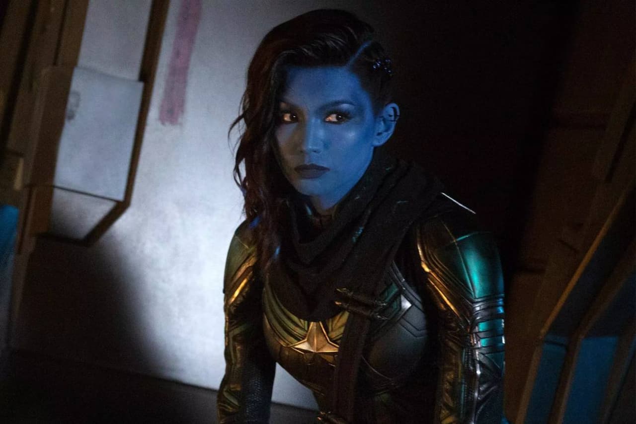 Gemma Chan en la película 'Capitana Marvel'