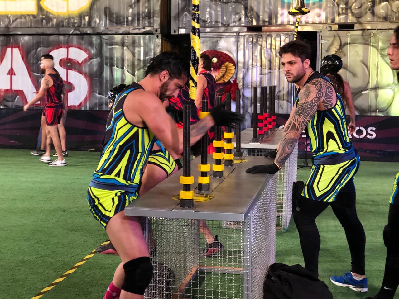 En Rodillos de Máxima Velocidad, los guerreros tuvieron que trabajar en equipo y Cobras ganó este round.
