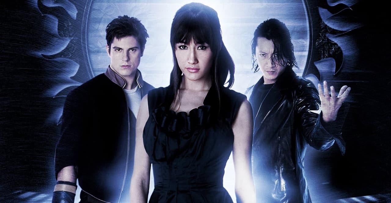 En esta foto puedes ver a Kyo Kusanagi (en serio), Mai Shiranui e Iori Yagami. Sí, Hollywood hizo una película de The King of Fighters que hace ver a Dragonball Evolution como... pues la porquería que es, porque están a la par. Allí un sujeto llamado David Leitch interpretó a Terry Bogard y después dirigió películas de John Wick y Deadpool.