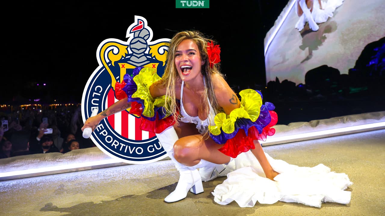 Chivas sorprende con aparición en concierto de Karol G en Coachella