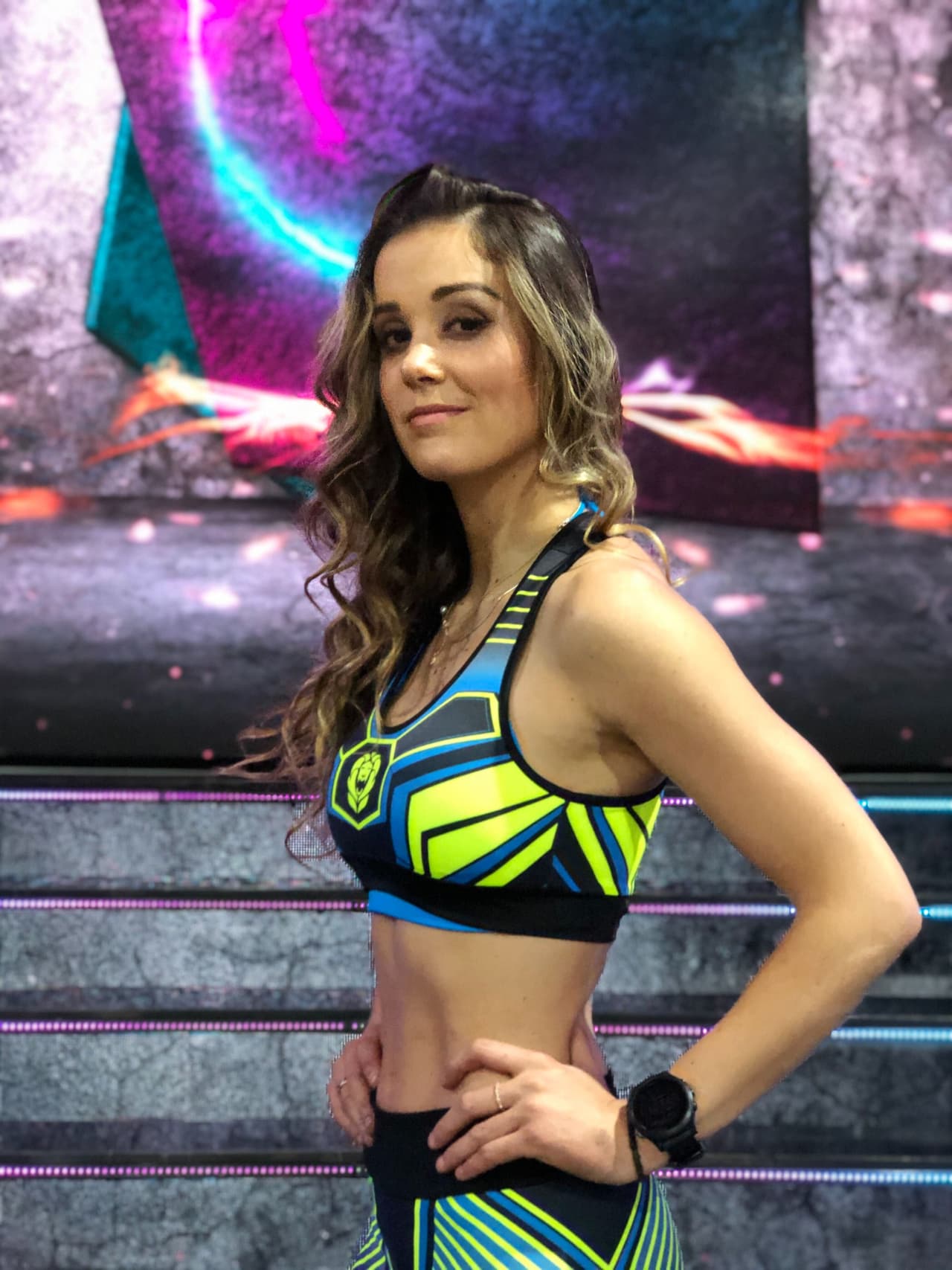 Como el día anterior Paulette se lastimó, Mónica Gómez entró en su lugar.