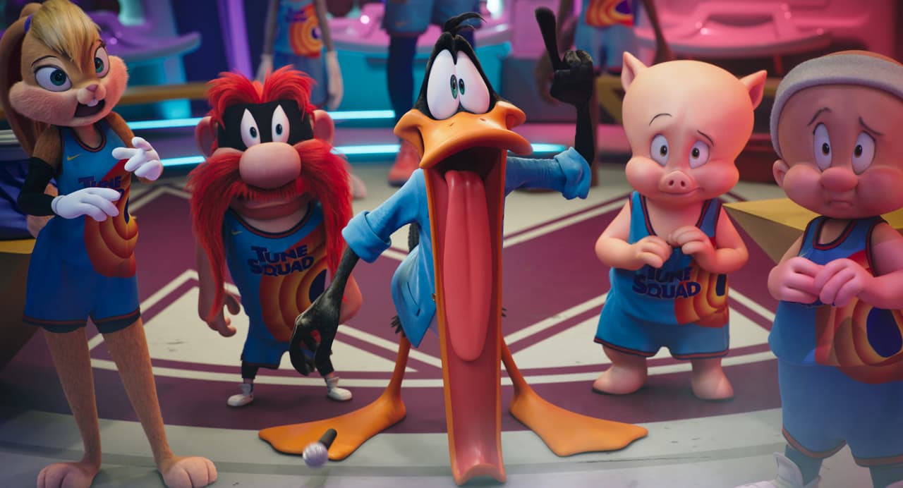Space Jam: New Legacy - LeBron regaña a la abuelita en el nuevo tráiler