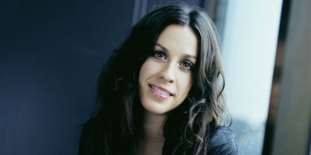 4. Alanis Morissette: La famosa cantante y compositora nació en Ottawa, el 1 de junio de 1974.