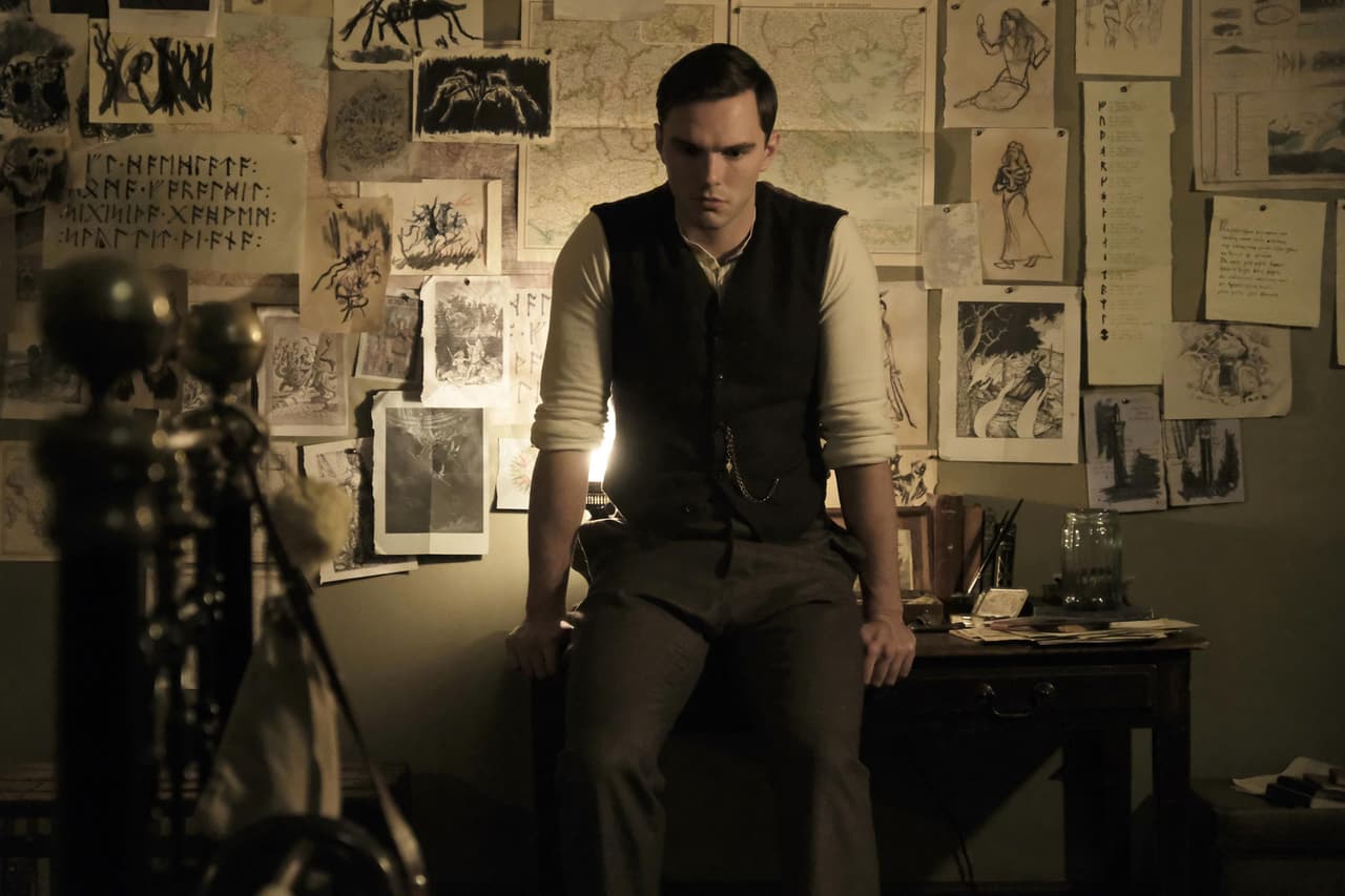 ¡La película de Tolkien ya tiene tráiler!