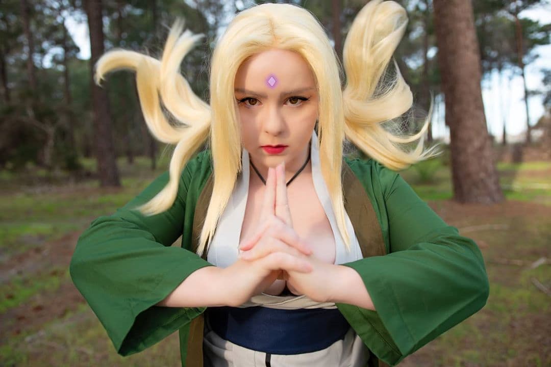 La joven australiana ha compartido otras fotos de la legendaria sannin.