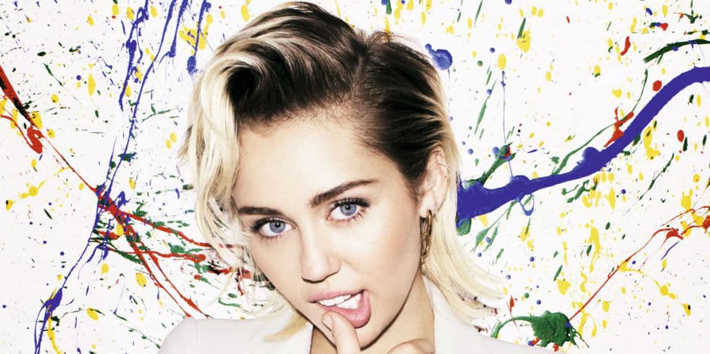 12. Miley Cyrus: Perdió la virginidad con su ex novio Liam Hemsworth, con quien estuvo a punto de casarse.