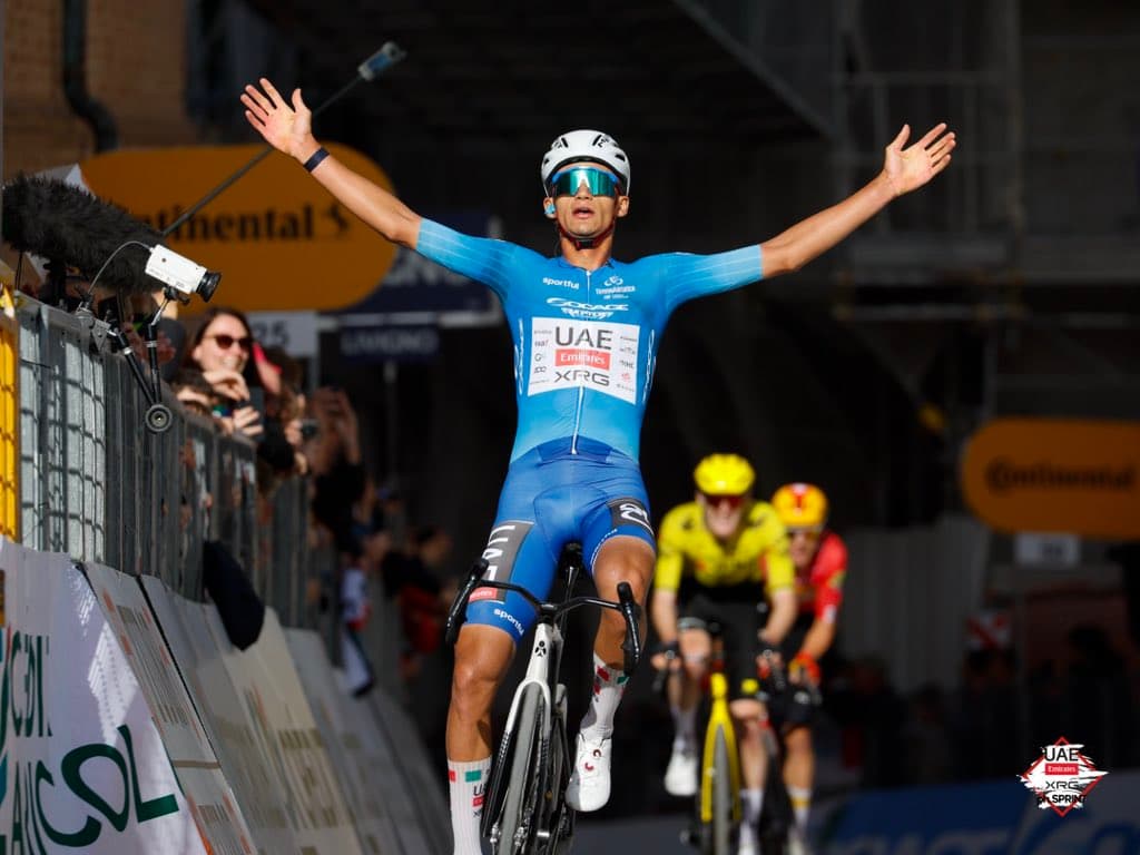 Isaac del Toro gana la sexta etapa de la Tirreno-Adriático y esta cerca del título
