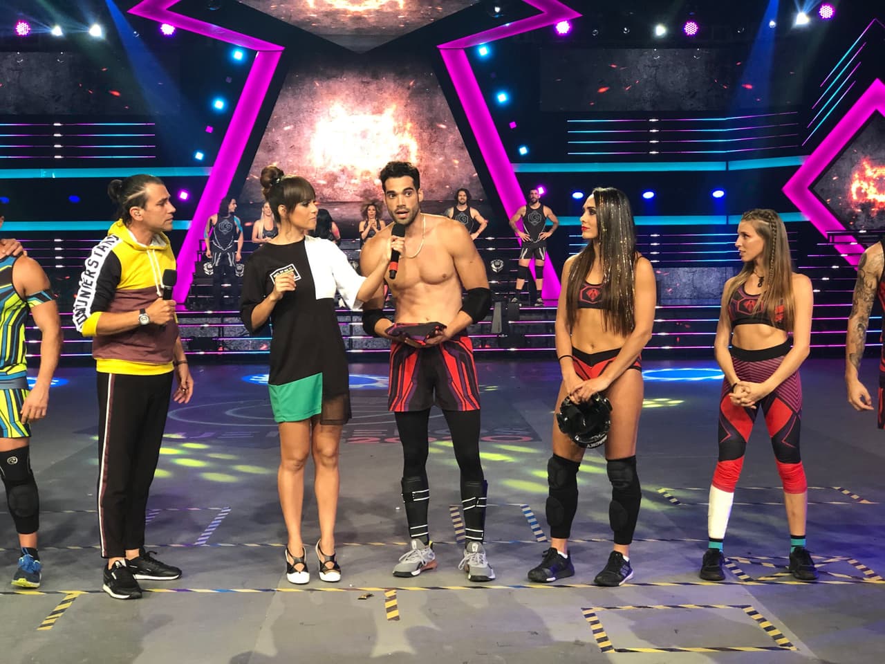 Guty regresó al programa, pero le cedió su playera de Cobras a Silverio.