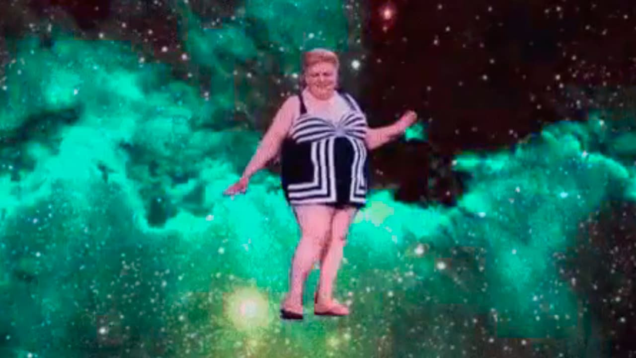 Mejor conocida como "Paquita la del Barrio", los usuarios de Internet celebraron su cumpleaños compartiendo imágenes, memes e ilustraciones de ella.