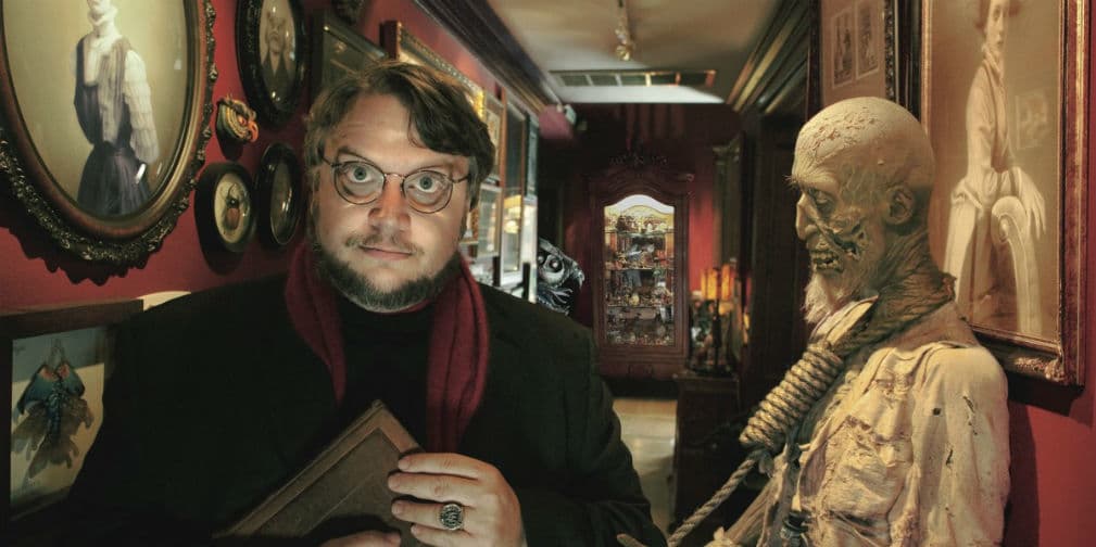 Casi que cualquier película de Guillermo del Toro, desde Cronos, pasando por El Laberinto del Fauno, Titanes del Pacífico y Hellboy.