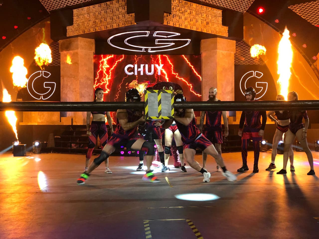 Cobras se enfrentaron en una prueba de fuerza