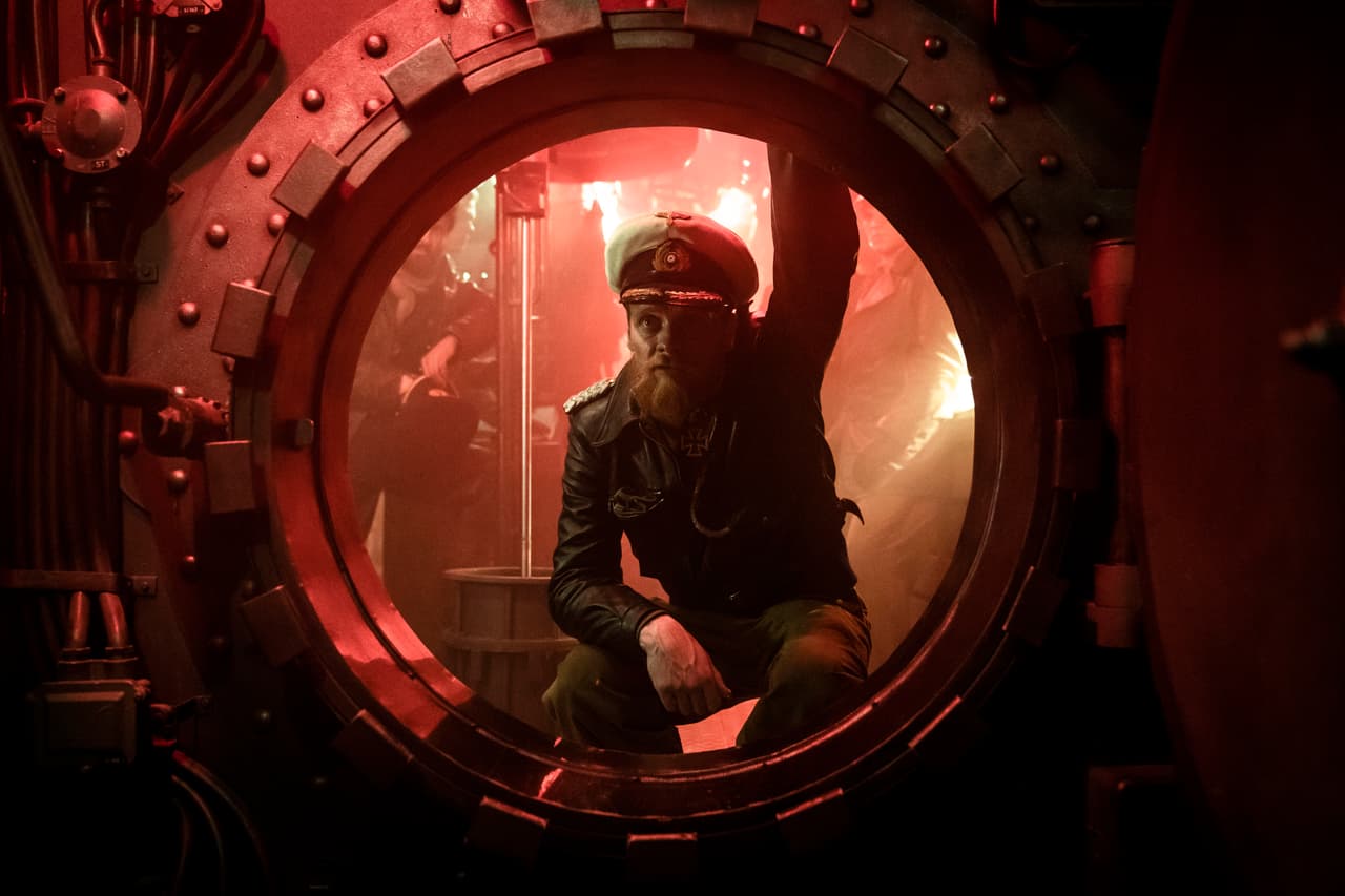 Das Boot (El submarino) es una serie alemana que se desarrolla durante la Segunda Guerra Mundial en el Océano Atlántico y en la Francia ocupada.