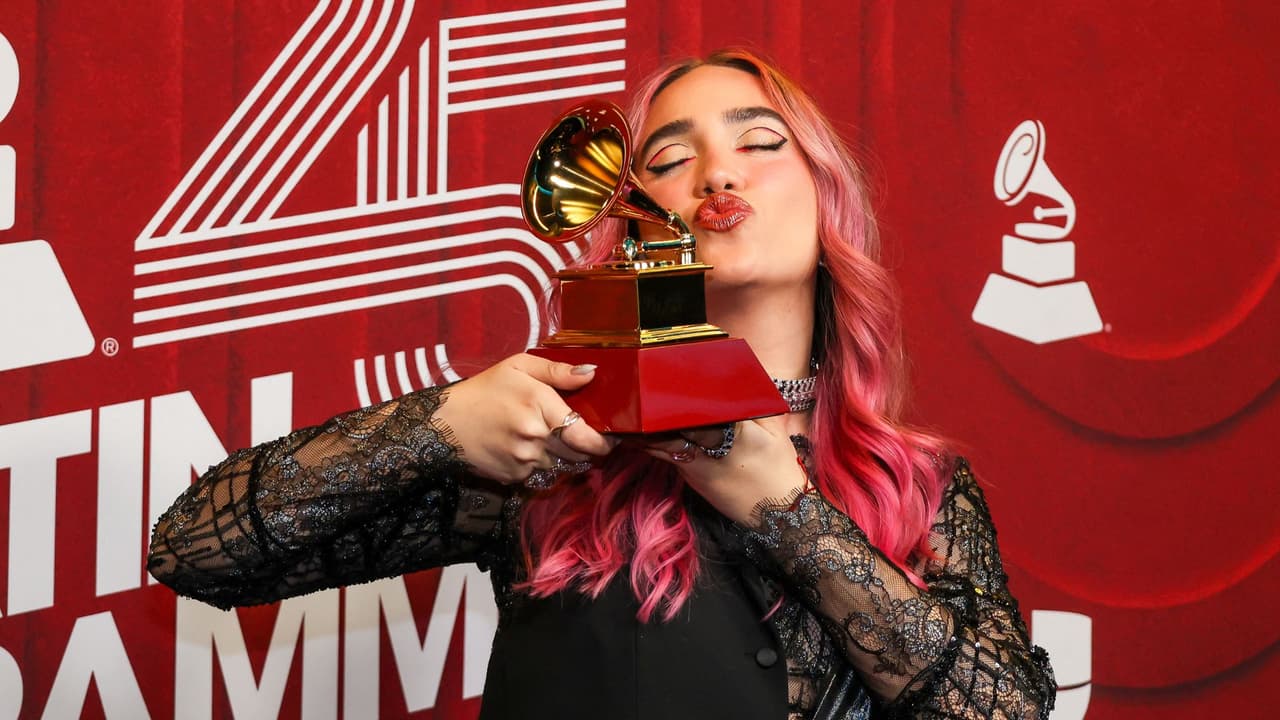 ¿Quién es Ela Taubert, la colombiana que ganó su primer Latin Grammy y cantó con Joe Jonas?
