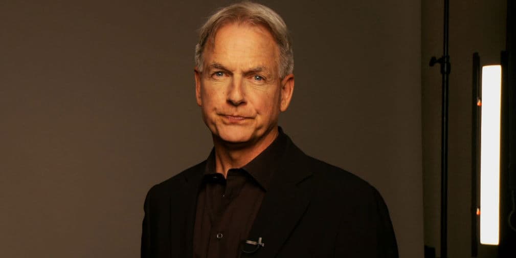 9. Mark Harmon: Antes de participar en NCIS, salvó a dos adolescentes atrapados en un automóvil en California.