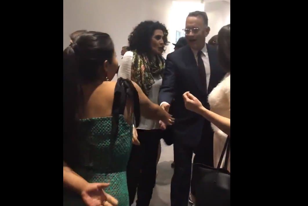 La cara de encanto de Tom Hanks por conocer a la mexicana es sublime.