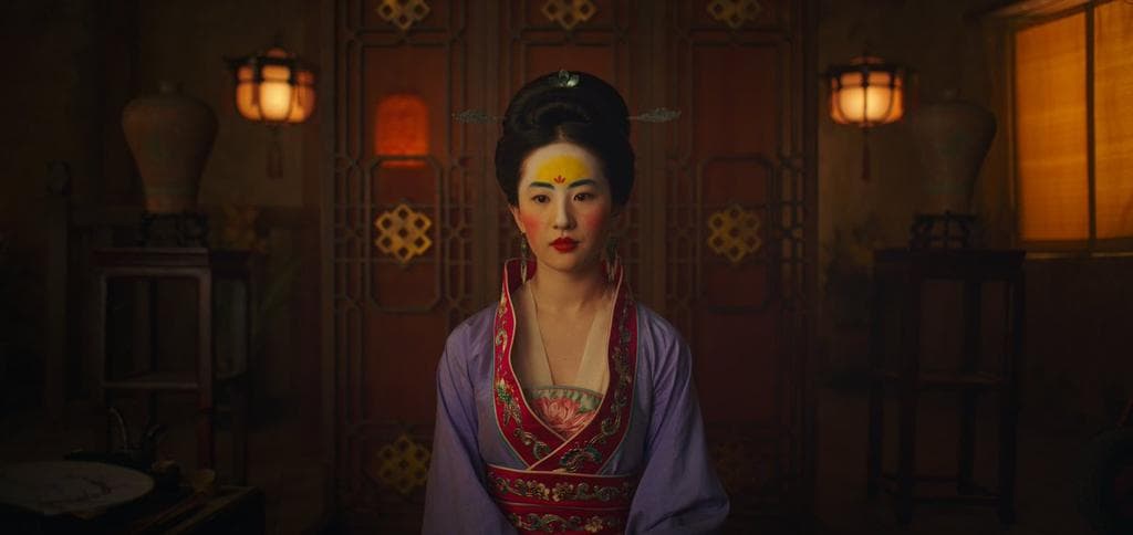 En primera instancia, hay que considerar que Mulan es una leyenda china que, para su país, se considera cierta. Por ello, no extraña que se busque mayor realismo.