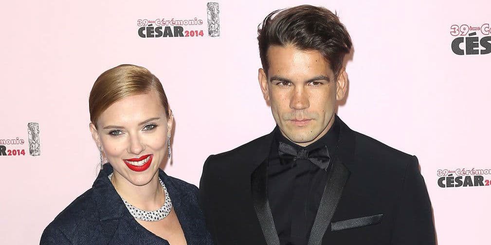 8. Scarlett Johansson y Romain Dauriac: Este periodista francés se ganó el corazón de la actriz y se comprometieron.