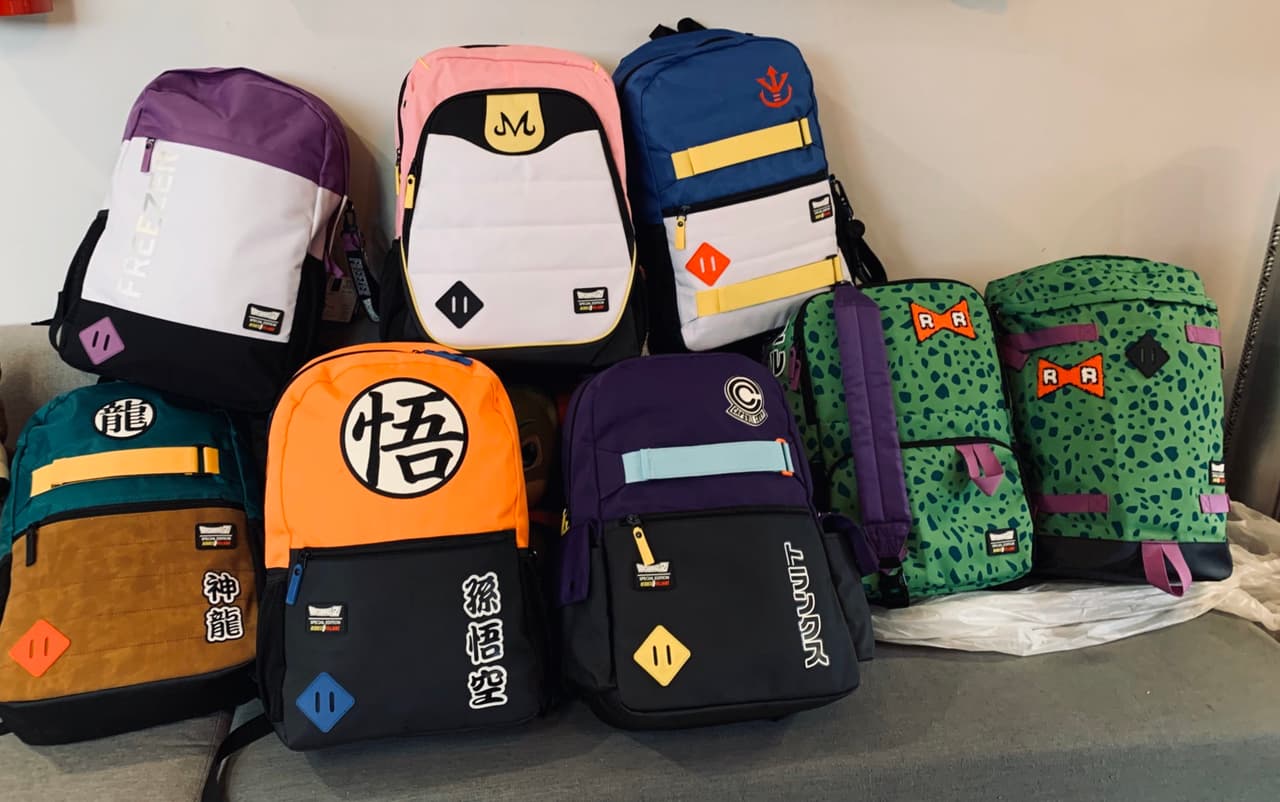 Gokú, Vegeta, Trunks, los villanos y más. Tú eres libre de escoger.