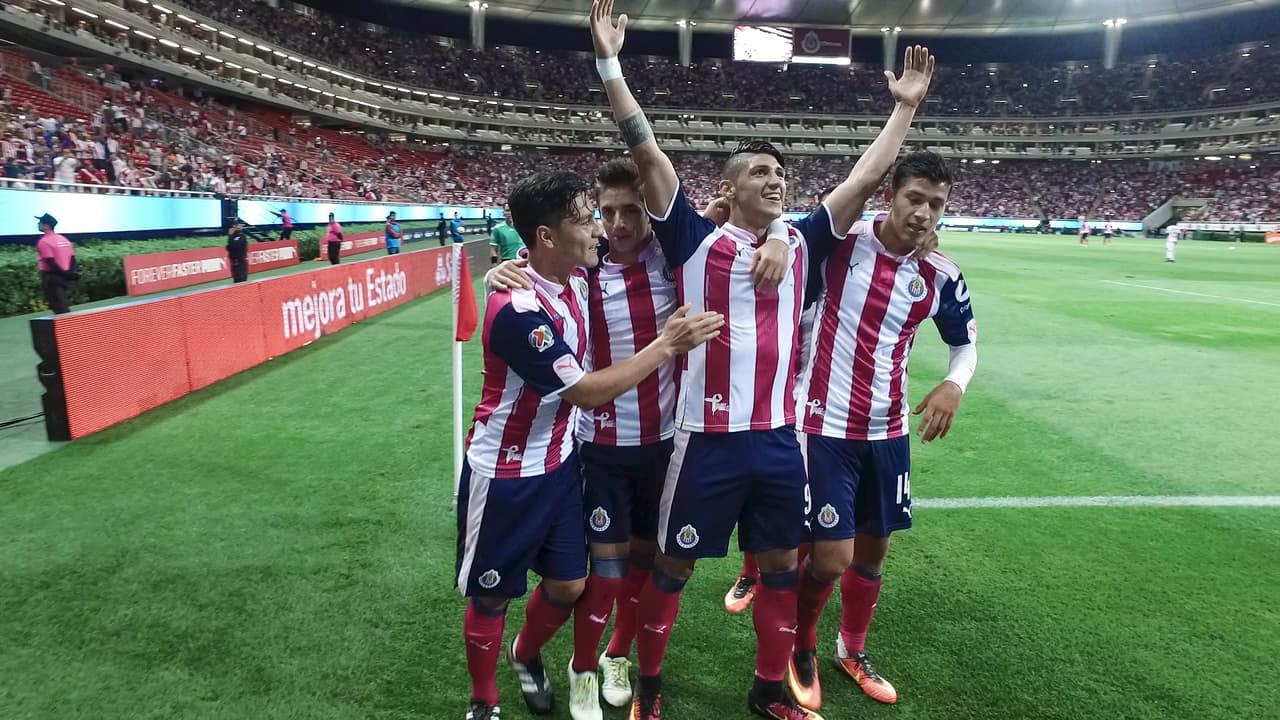 Pulido celebra en la cancha