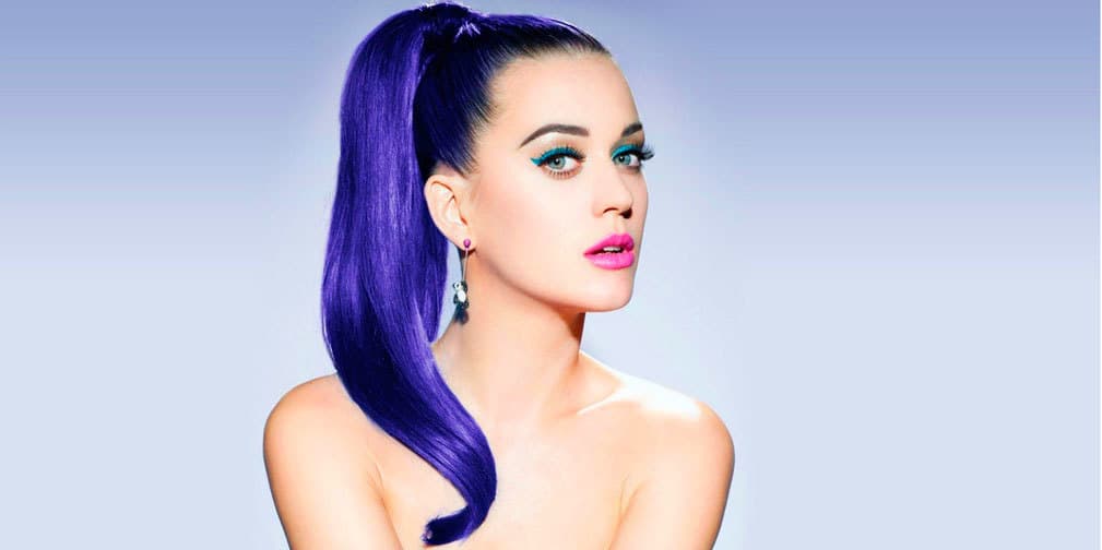 Katy Perry se quita la ropa