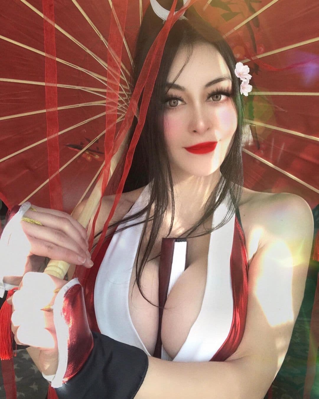 Mai Shiranui es uno de los personajes emblemáticos de The King of Fighters y Fabibi la retrató a la perfección en su cosplay.