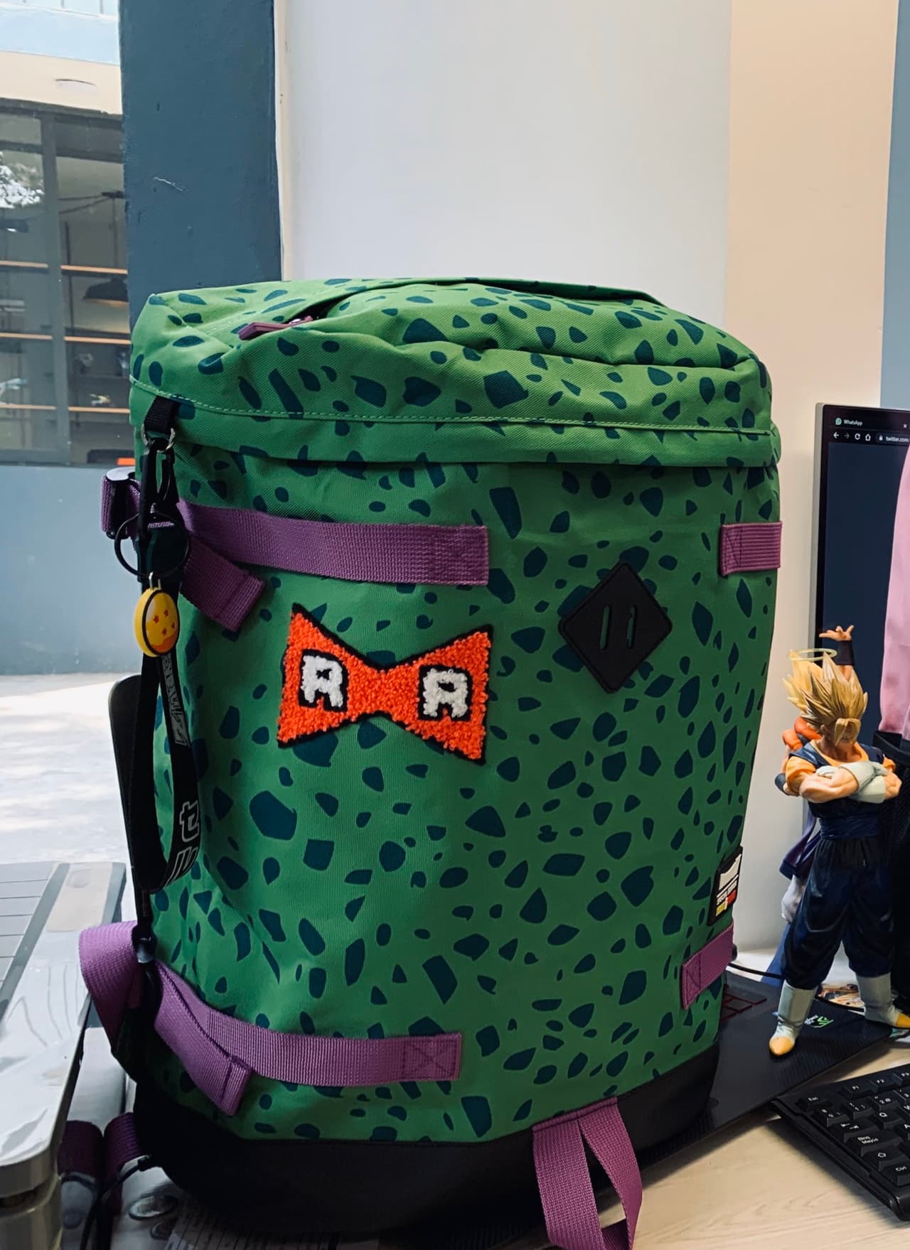 La fuente no especifica la marca y, además, aclara que el lanzamiento será para México. Además se promocionan bajo la bandera de Dragon Ball Super, aunque están enfocadas en héroes y villanos de Z como Cell o Majin Boo.